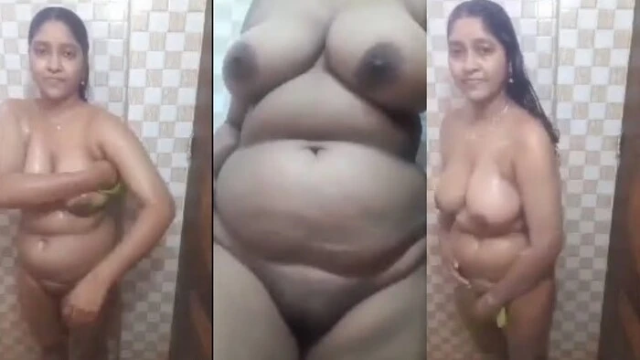 Big Boobs Horny Bhabhi Full Nude Bathing And Fingering MMS New
